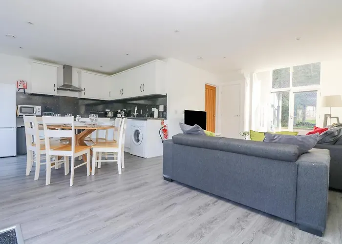 Sea Breeze 17 Gannel