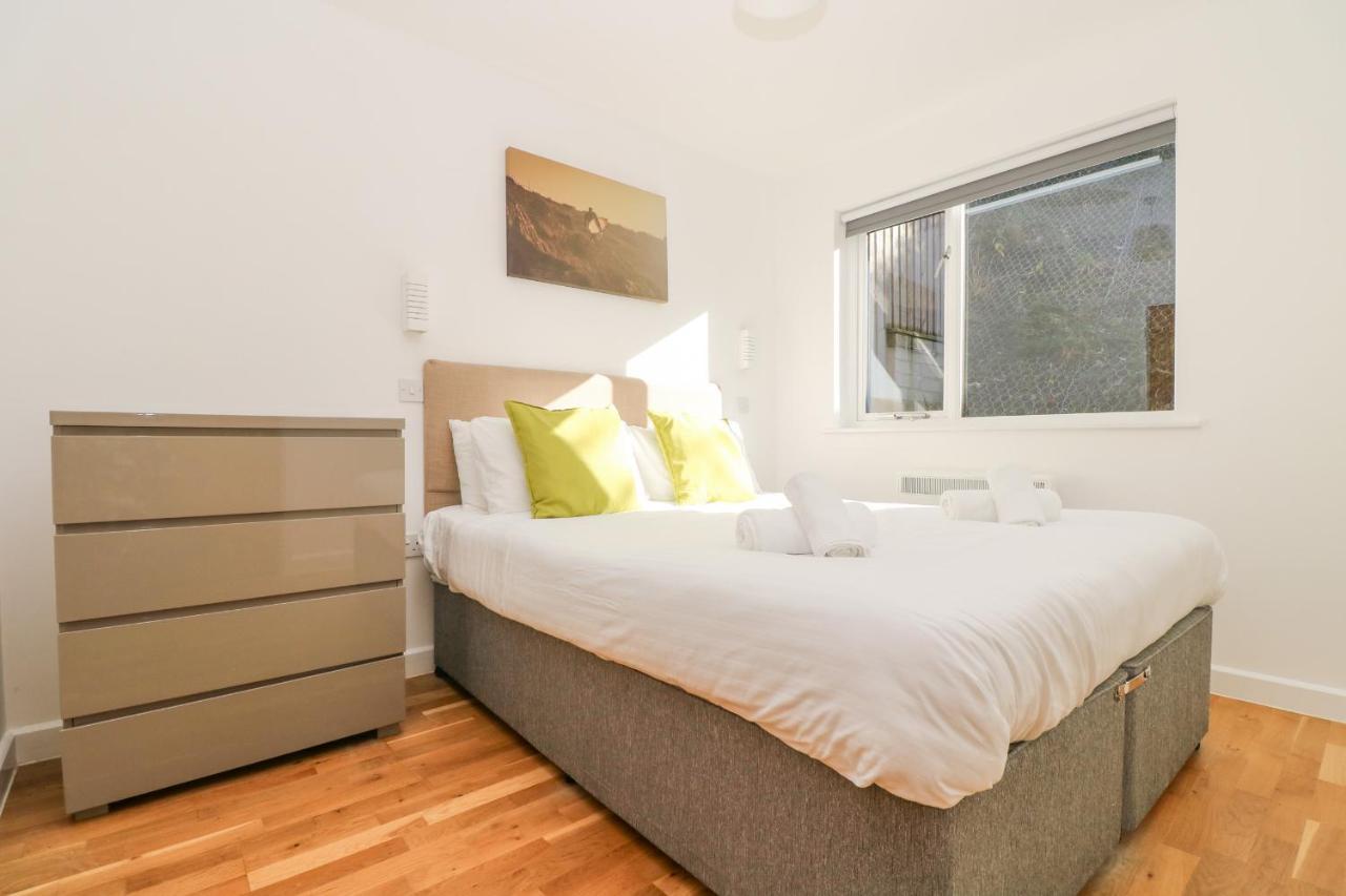 Sea Breeze 17 Gannel Holiday home Truro